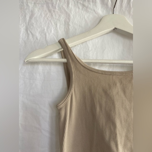 PRO FIT Seamless padded tank top size small - Picture 11 of 13